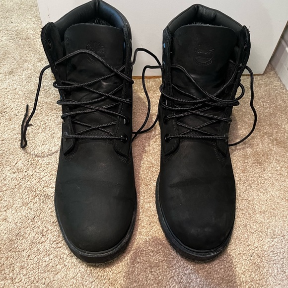 Black Timberlands - Picture 4 of 4